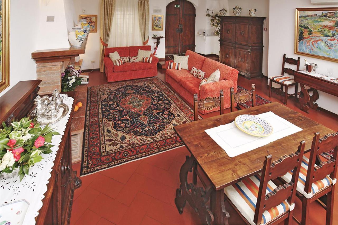 Apartment In B&B Del Giglio San Donato in Poggio Exterior foto